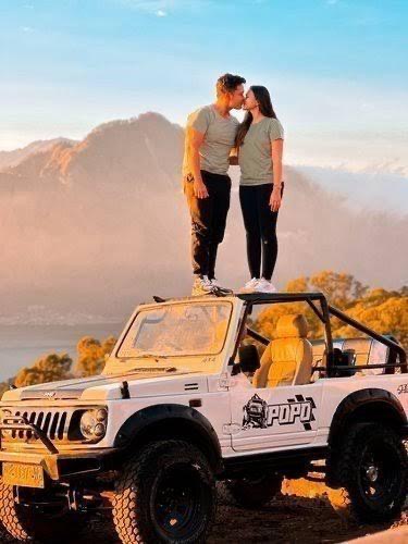 Jeep Sunrise Tour With Black Lava, Lake & Mount View + Breakfast